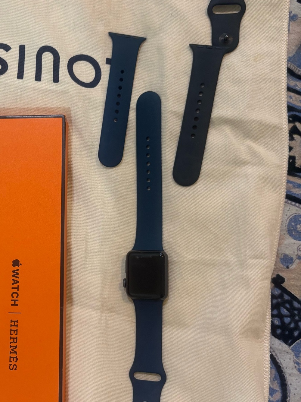 Lot of 2 Apple Watches.